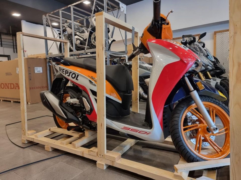 honda-sh-350i-repsol