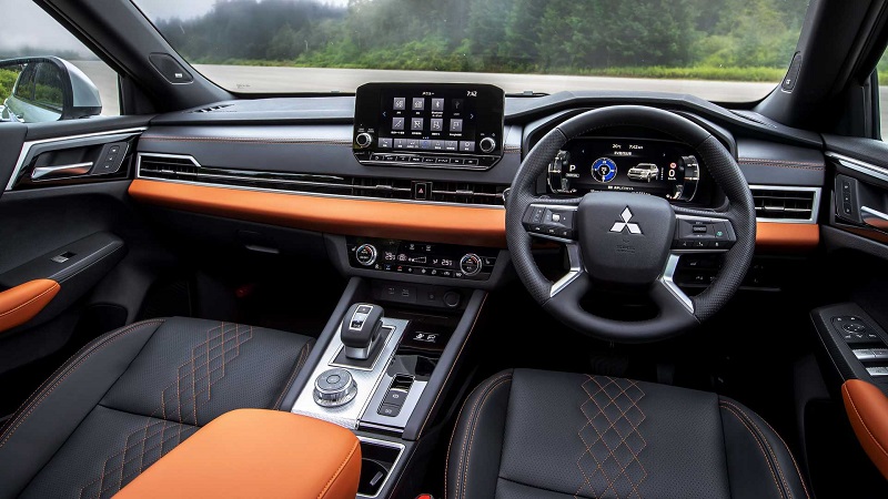 Mitsubishi-Outlander-PHEV-2022-4