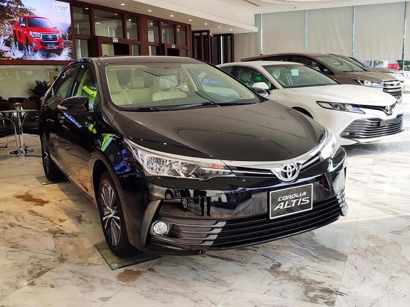 toyota-corolla-altis