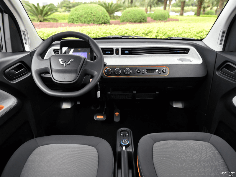 Wuling-Hongguang-Mini-EV-3