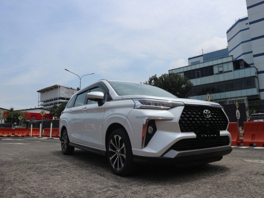 toyota-veloz-2022-1