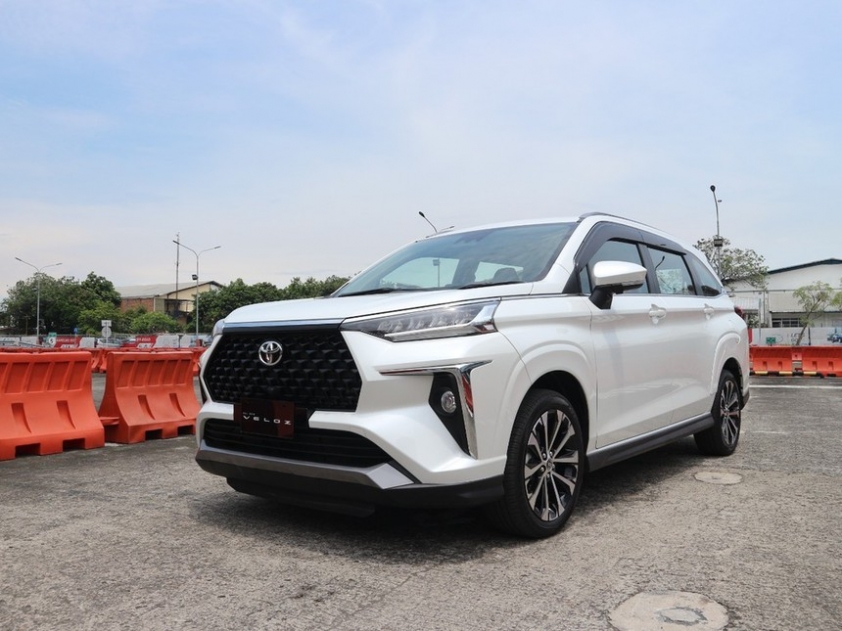 toyota-veloz-2022-5