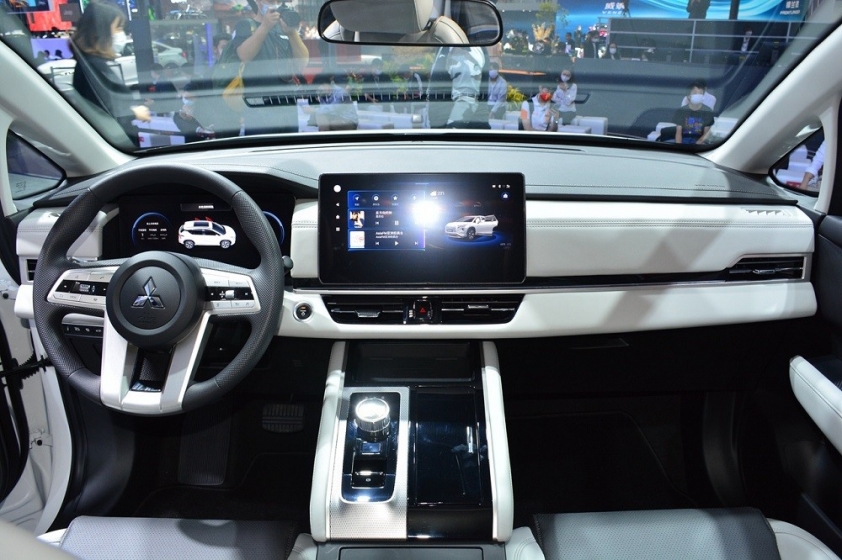 mitsubishi-airtrek-ev-2022-4