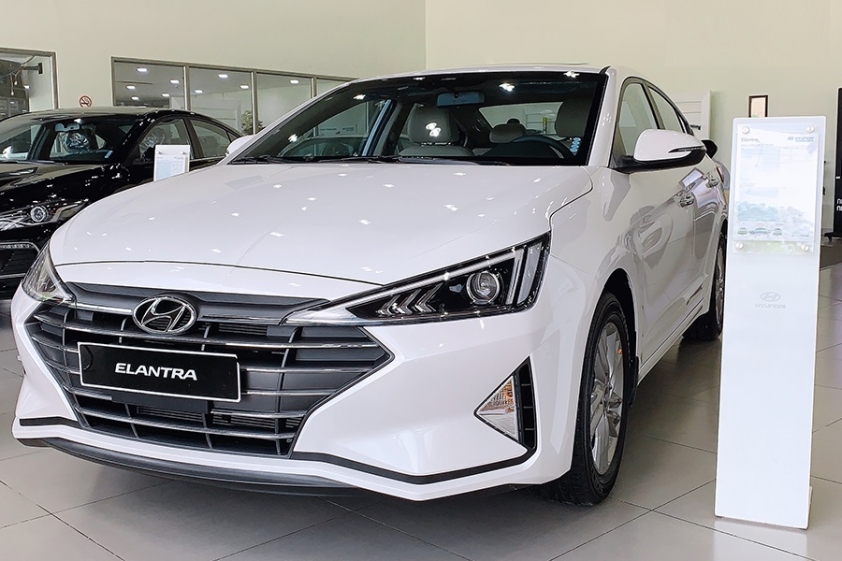 hyundai-elantra-3