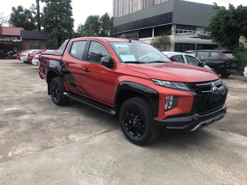 Mitsubishi-Triton-Athlete-tai-dai-ly