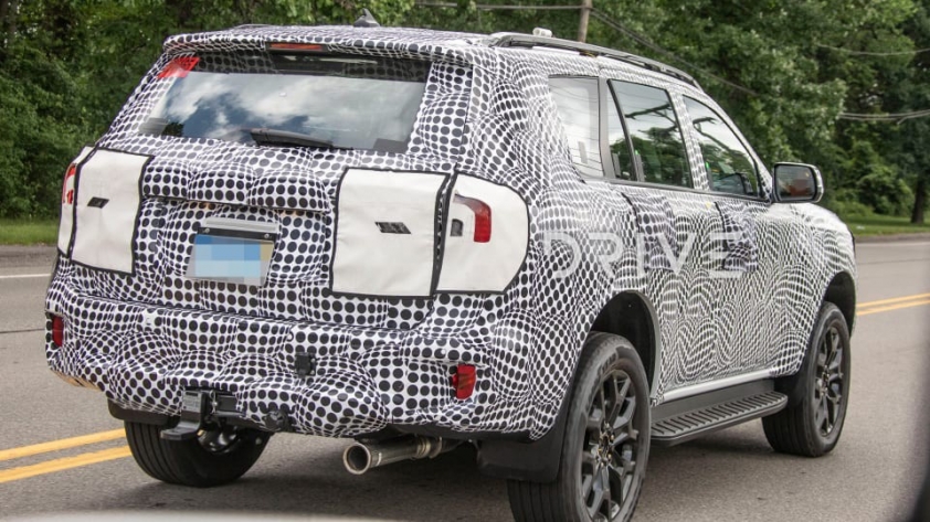 ford-everest-2022-2