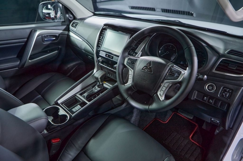 Mitsubishi-Triton-Ralliart-4