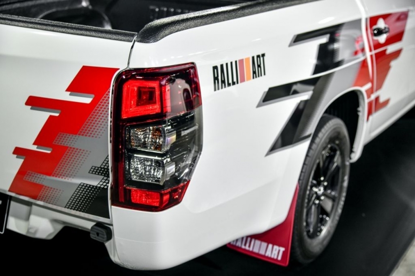 Mitsubishi-Triton-Ralliart-5