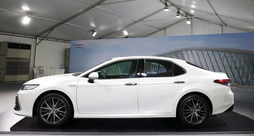 toyota-camry-2022-1