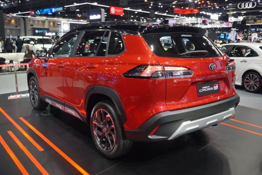 Toyota-Corolla-Cross-GR-Sport-2