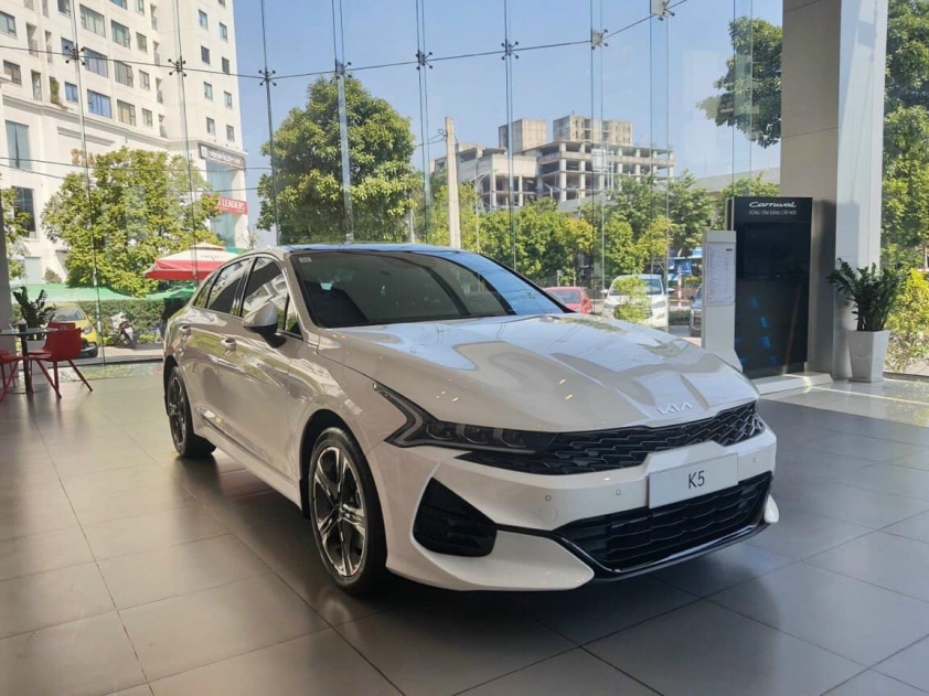 KIA-K5-1