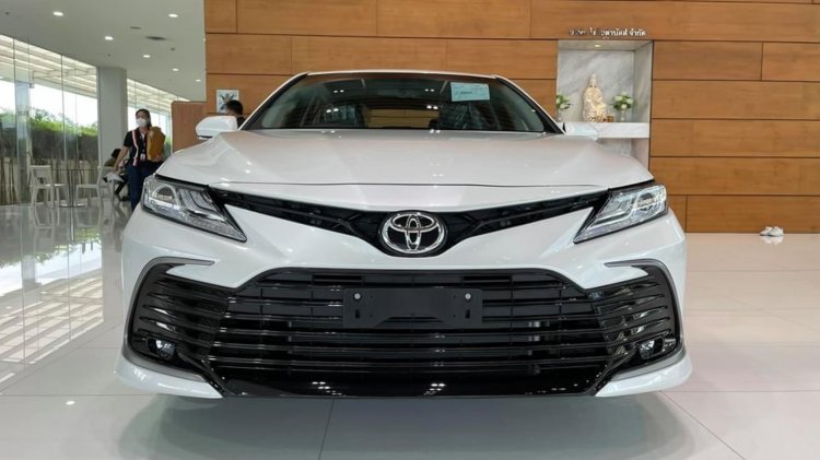 toyota-camry-2022