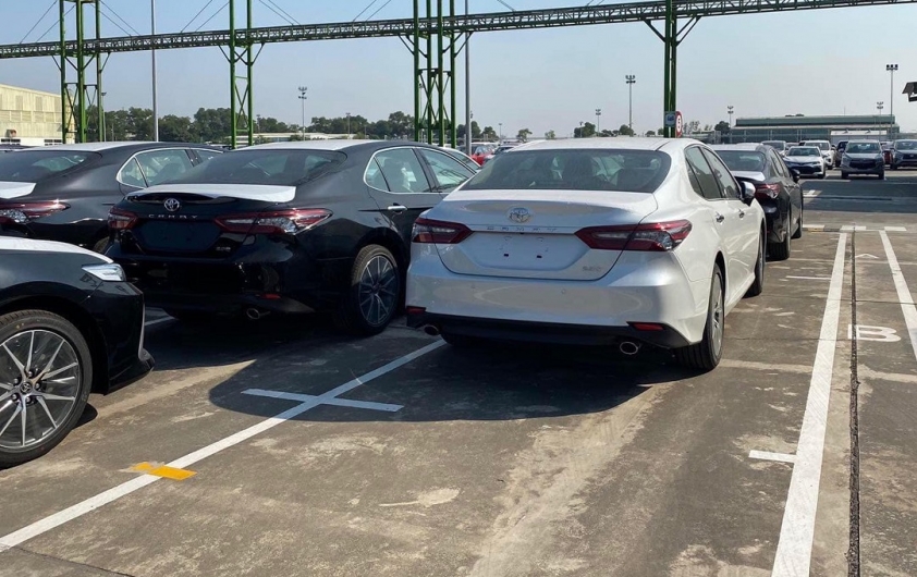 toyota-camry-2022-1