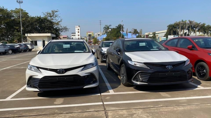 toyota-camry-2022-4