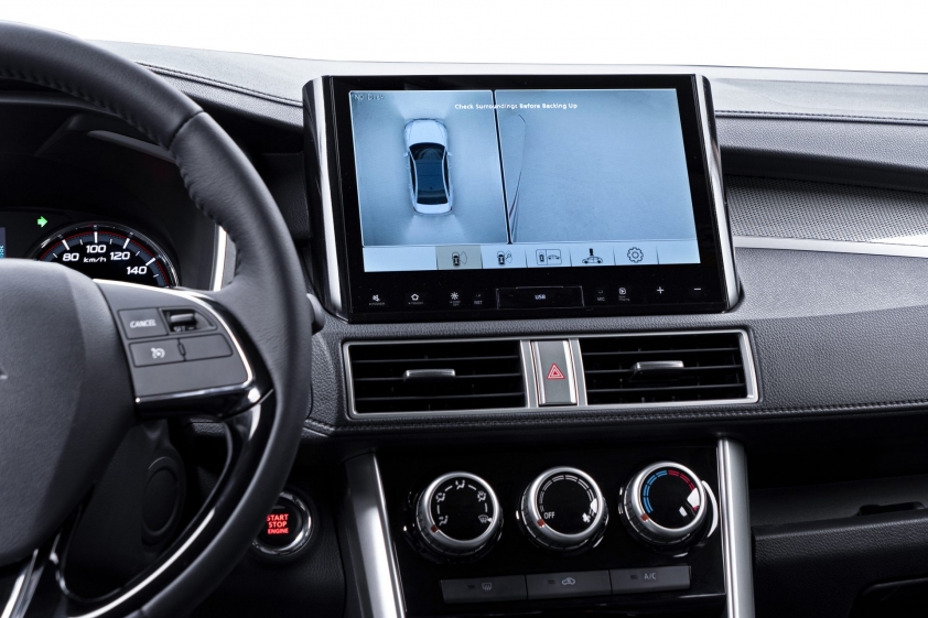 mitsubishi-xpander-1