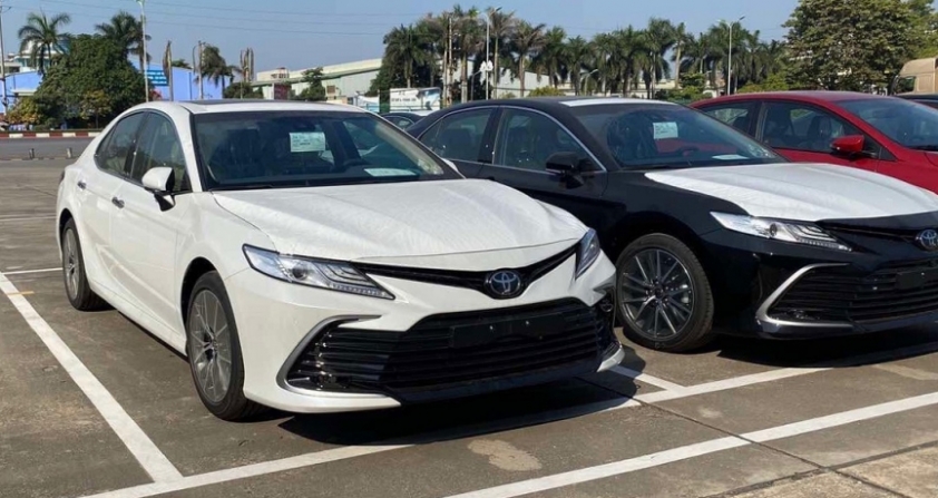toyota-camry-2022-1