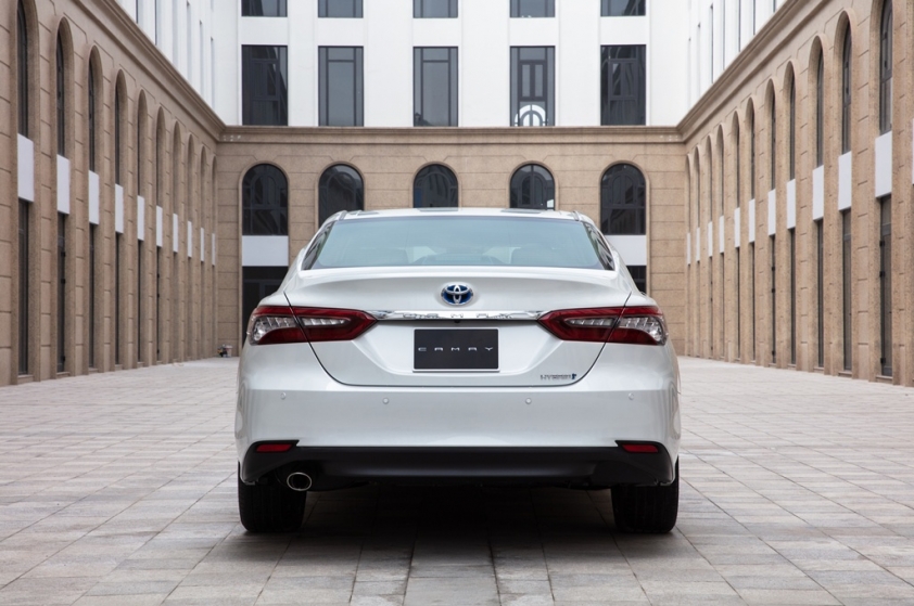 toyota-camry-2022-8