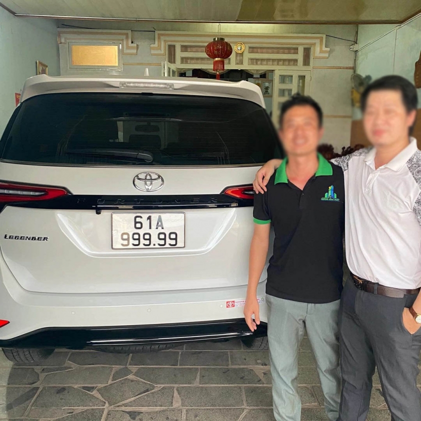 toyota-fortuner-1