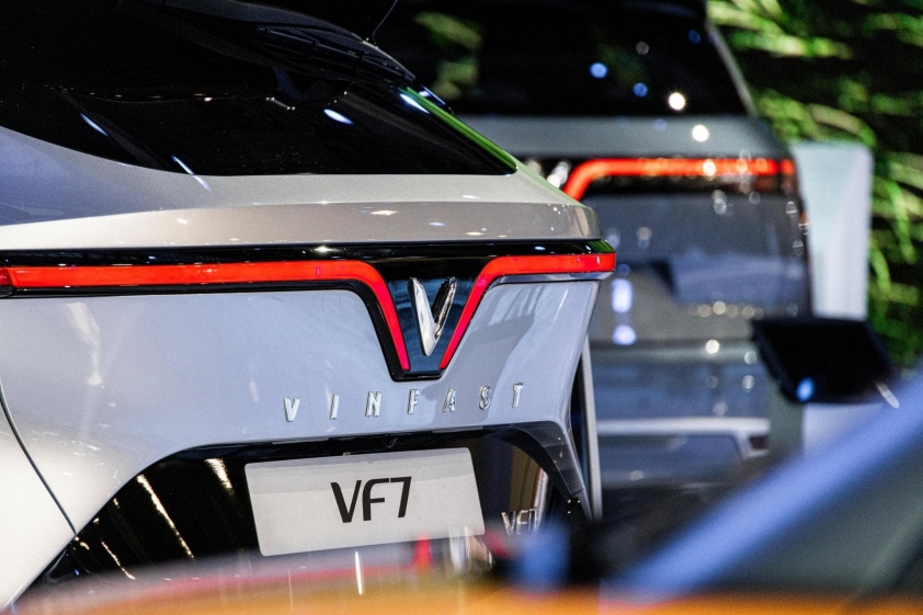 vinfast-vf7-6