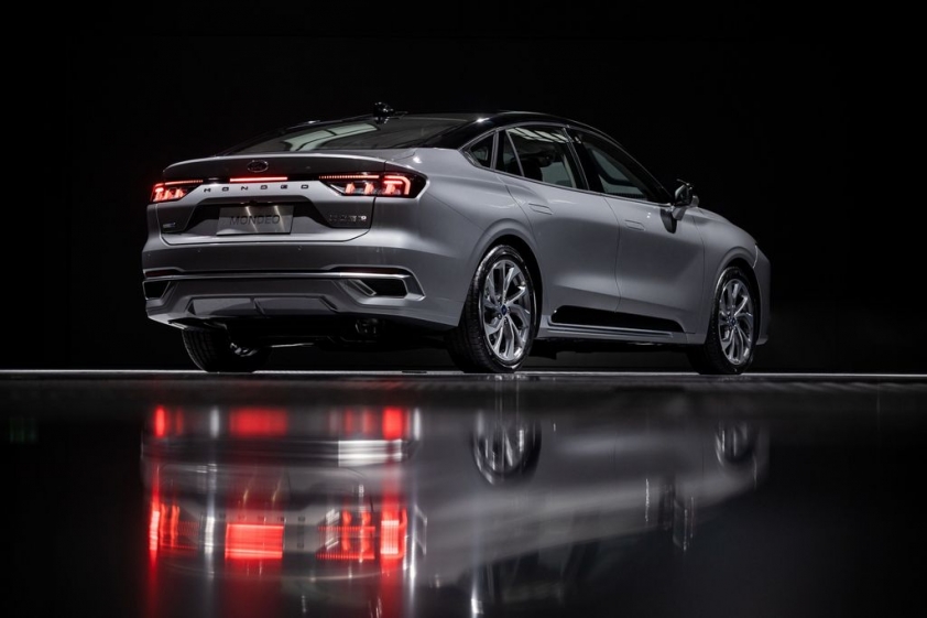 Ford-Mondeo-2