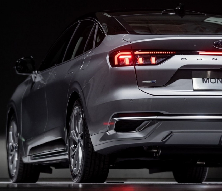 Ford-Mondeo-3