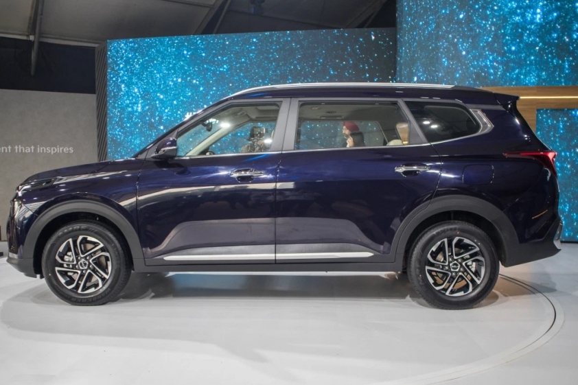 kia-carens-2022-2