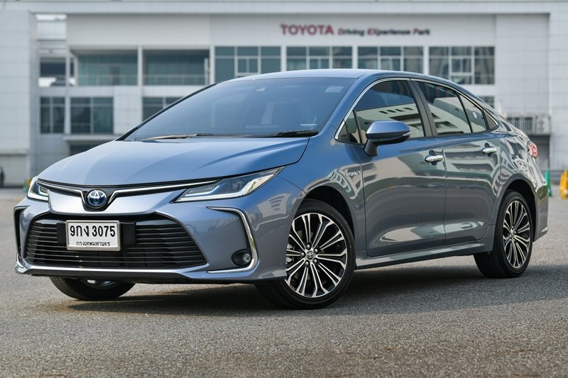 toyota-corolla-altis-2022