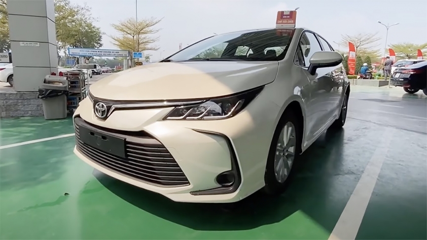 toyota-corolla-altis-2022-1