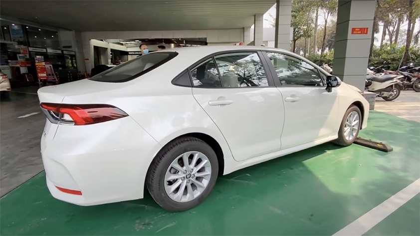 toyota-corolla-altis-2022-2