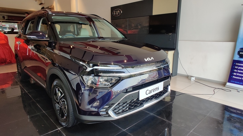 kia-carens-2022