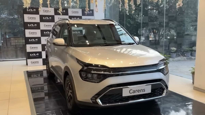 kia-carens-2022-2