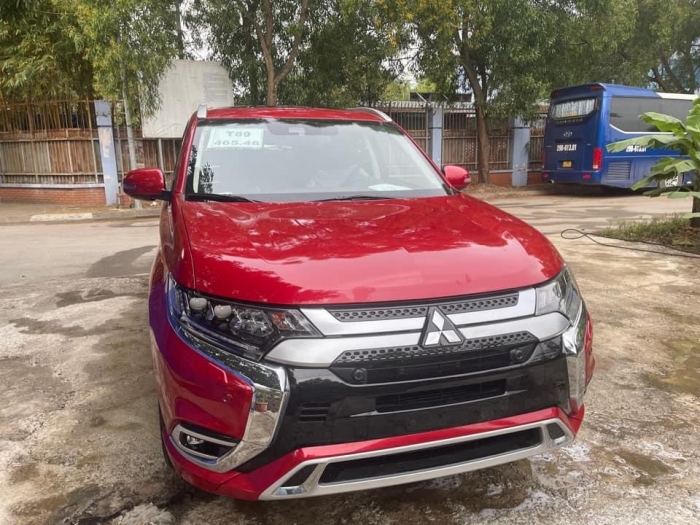 mitsubishi-outlander-2022-1
