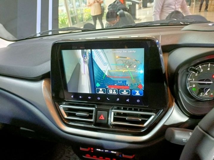 Suzuki-Baleno-2022-2
