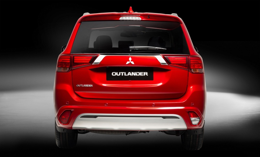 mitsubishi-outlander-2022-2