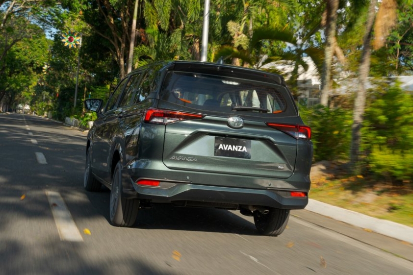 toyota-avanza-2022-2