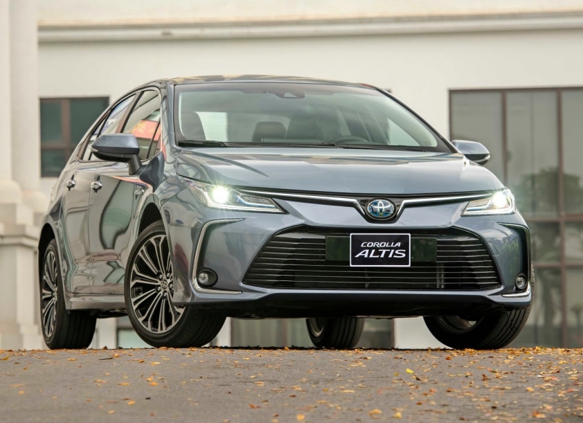 gia-lan-banh-toyota-corolla-altis