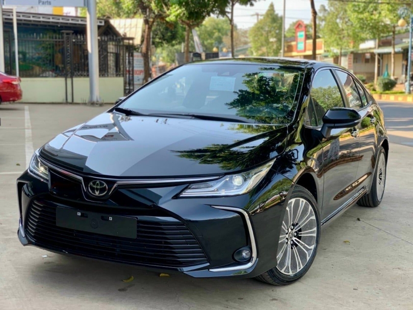 toyota-corolla-altis-2022-1