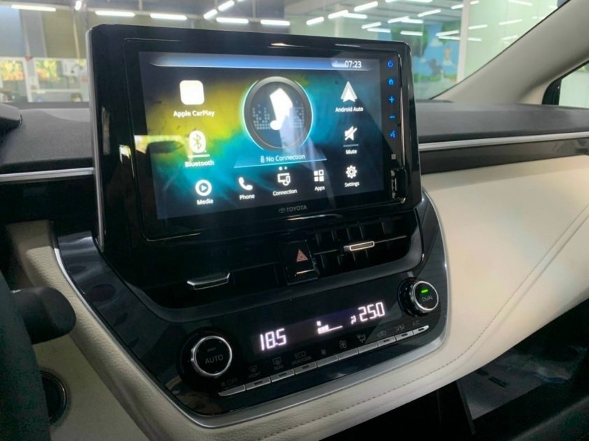 toyota-corolla-altis-2022-12