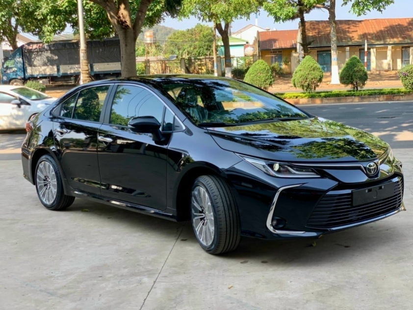 toyota-corolla-altis-2022-4