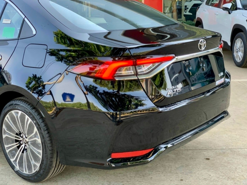 toyota-corolla-altis-2022-5