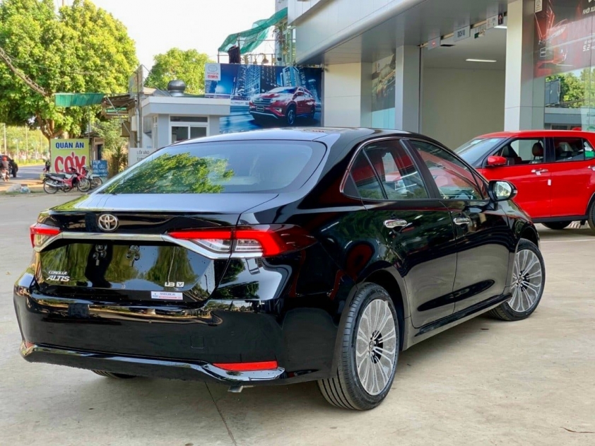 toyota-corolla-altis-2022-6
