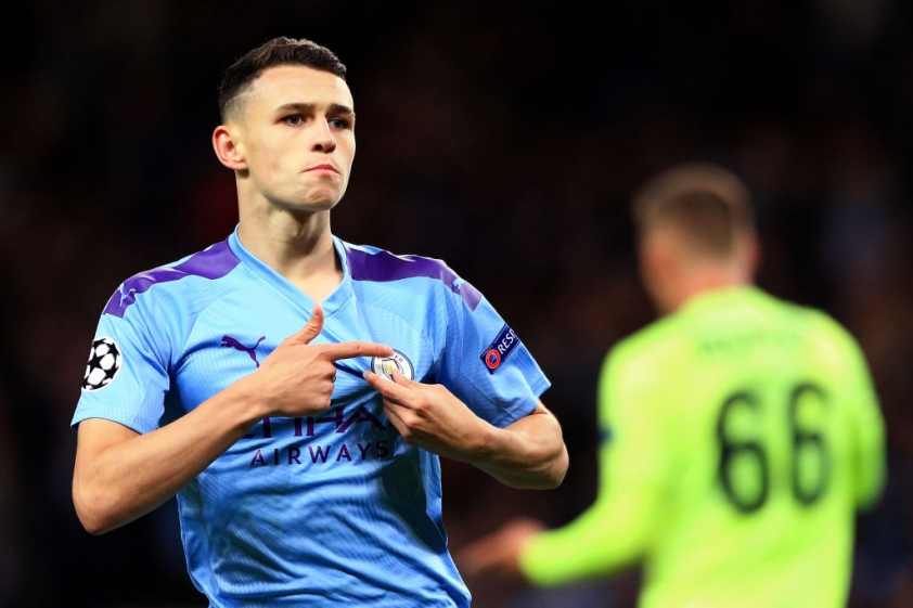 Man City vung tien troi chan bieu tuong cua doi bong