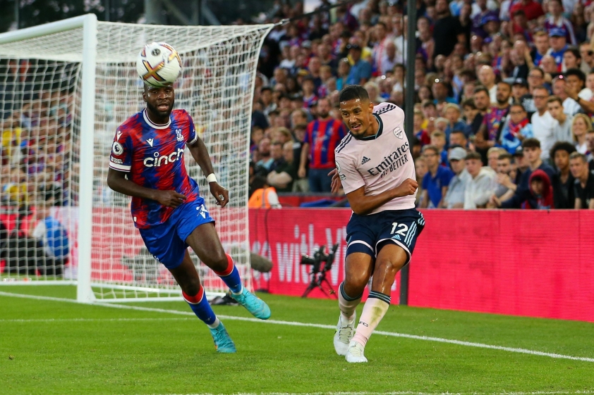 Saliba phat bieu sau tran dau Arsenal vs Crystal Palace