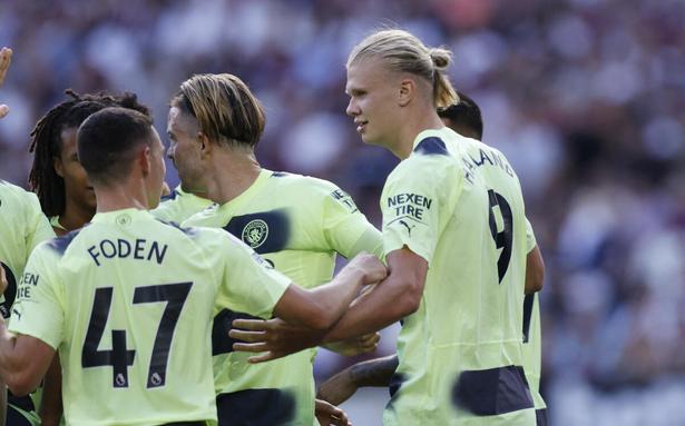 Có một Man City thật lạ tại Ngoại hạng Anh năm nay 166003