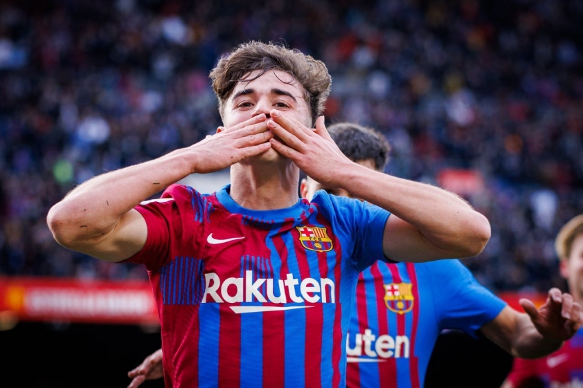 Liverpool 'mượn gió bẻ măng' chốt nhanh 'viên ngọc quý' của Barca 168837