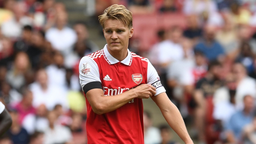 Martin Odegaard 'nắn chỉnh' các đồng đội trước trận đấu của Arsenal 171289