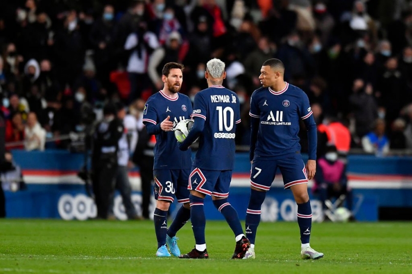 Messi giải quyết 'đứa trẻ' Mbappe với phong thái của 'người đàn anh' 173999