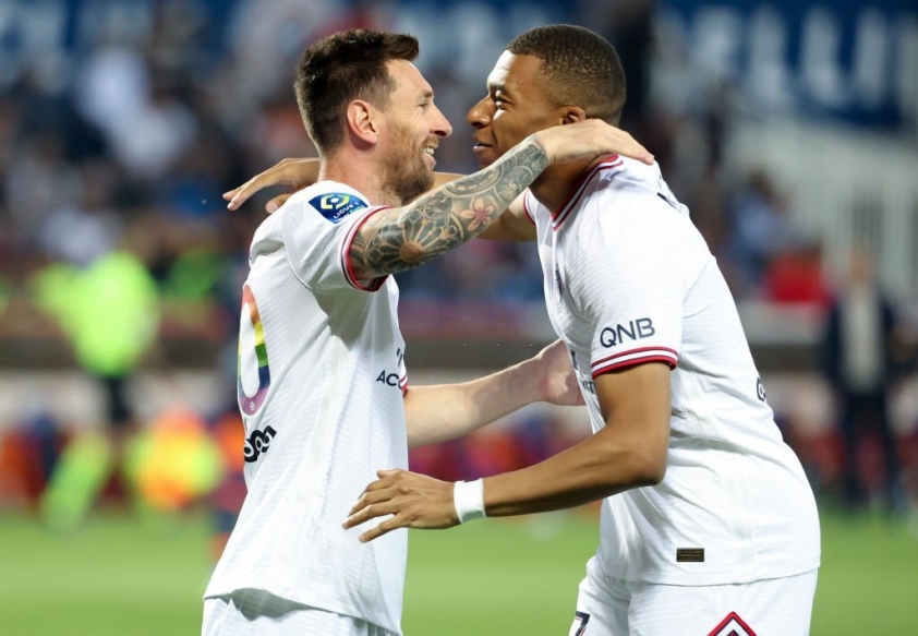 Messi giải quyết 'đứa trẻ' Mbappe với phong thái của 'người đàn anh' 174005
