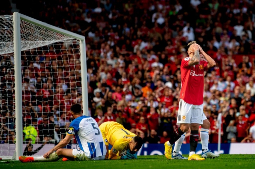 Một mình Casemiro bằng cả Fred lẫn McTominay cộng lại? 174453