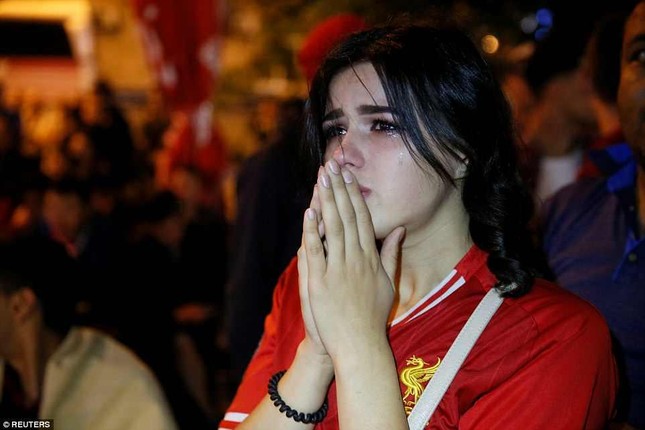 Liverpool: Khán đài Anfield 'đóng băng' cũng là lúc ngọn lửa bị dập tắt 176493